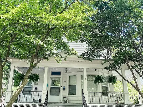 $1,600 | 1105 1/2 North Clinton Boulevard, Unit 1, Bloomington, IL 61701