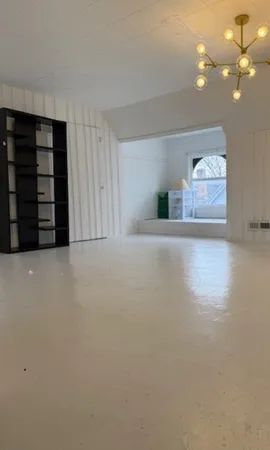 $1,600 | 1105 1/2 North Clinton Boulevard, Unit 1, Bloomington, IL 61701