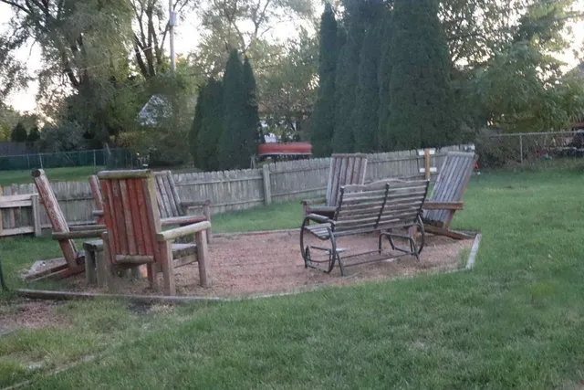 $2,300 | 420 Garland Avenue, Romeoville, IL 60446