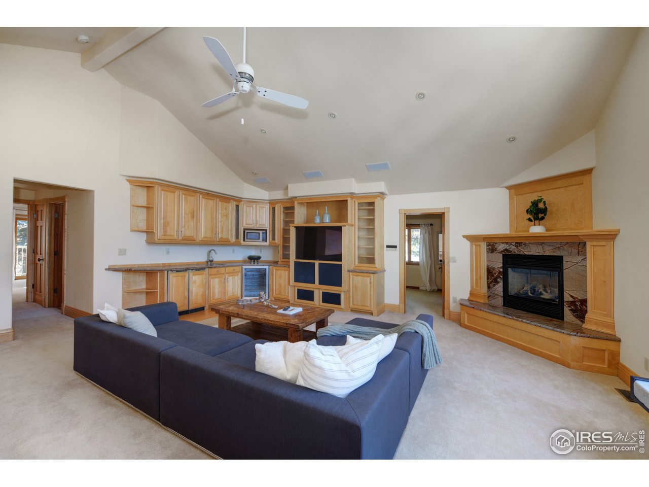 2966 Middle Fork Road Boulder, CO 80302 - Photo 15 of 40 Fireplace and built-in Bar