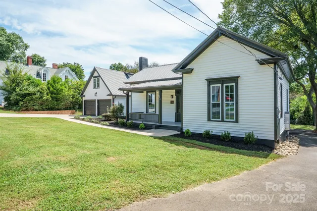 $1,649,999 | 315 South Main Street, Davidson, NC 28036