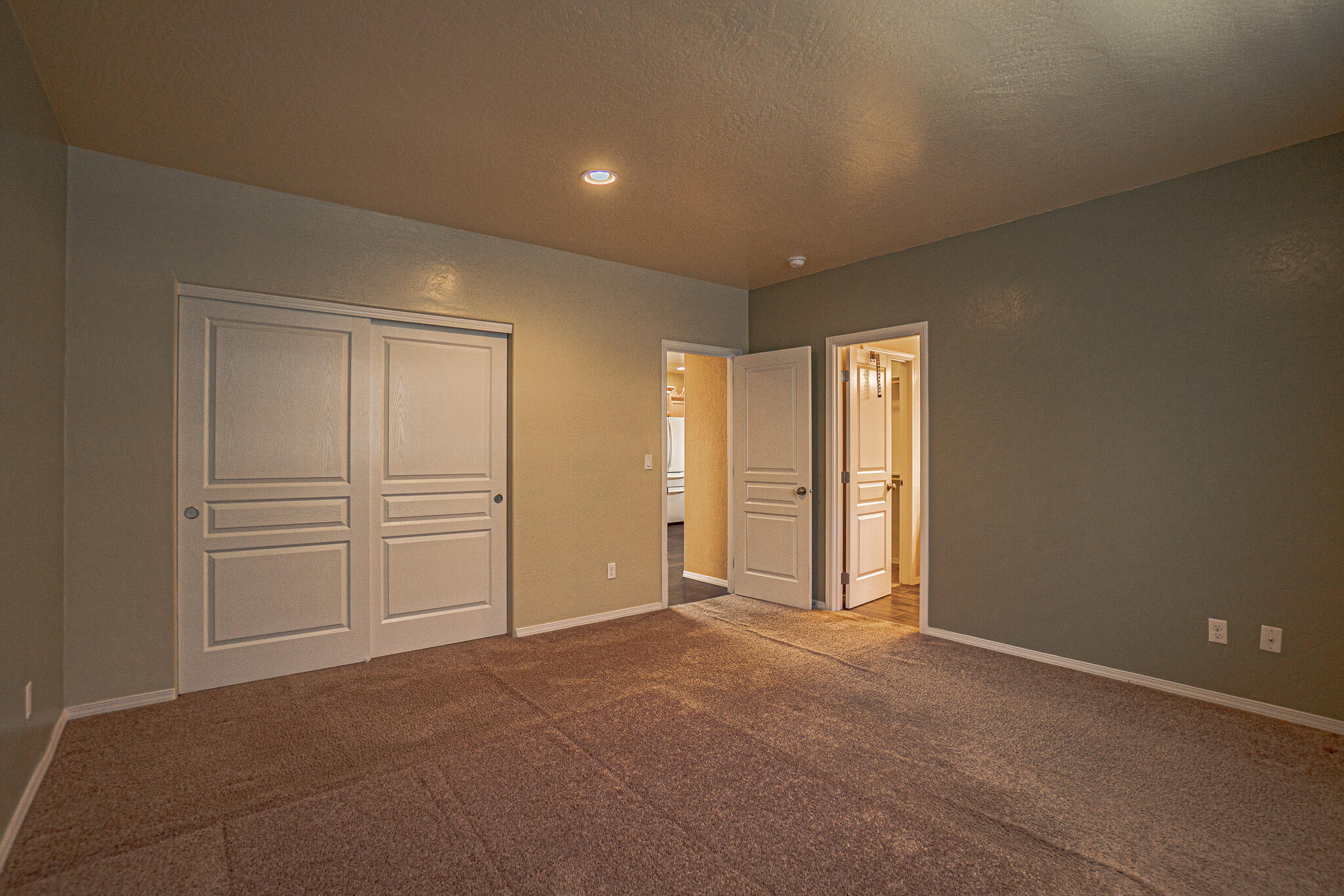 1491 Spring Street Medford, OR 97504 - Photo 15 of 28 DSC02407-HDR