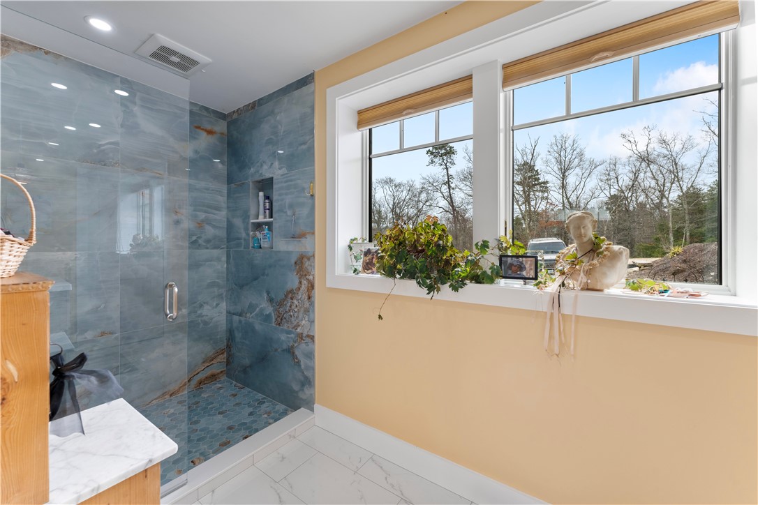 224 Greenhouse Road Coventry, RI 02827 - Photo 12 of 44