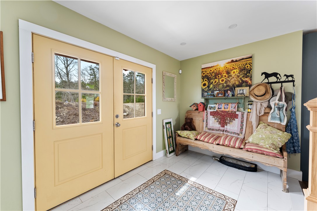 224 Greenhouse Road Coventry, RI 02827 - Photo 3 of 44