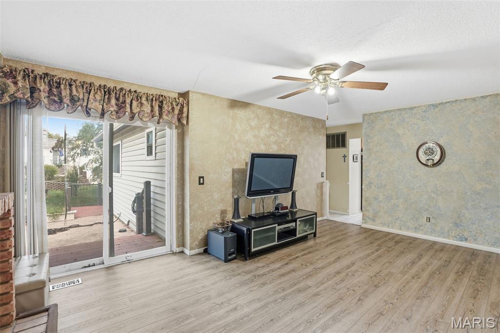 4921 Kerth Road St. Louis, MO 63128 - Photo 10 of 23 Gallery Image 10