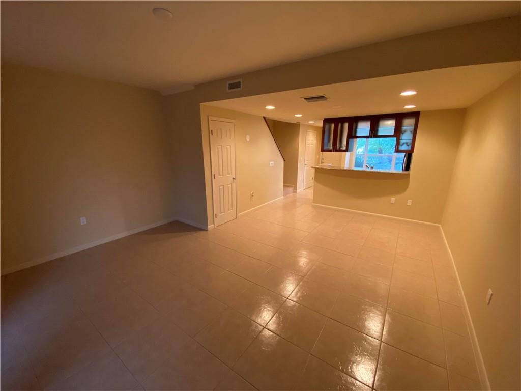 992 Jeffery Street, Unit 992 Boca Raton, FL 33487 - Photo 5 of 23 Photo 5