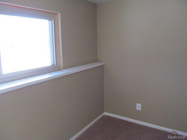 3840 Cone Avenue Rochester, MI 48309 - Photo 22 of 25 261-907857 - Bedroom 4 (1).JPG