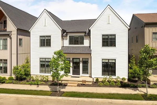 $964,900 | 2880 Kobuk Drive, Columbus, OH 43228