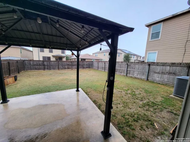 a picture of a counter top space