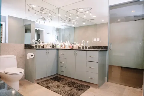 $699,000 | 1828 Wildberry Drive, Unit C, Glenview, IL 60025
