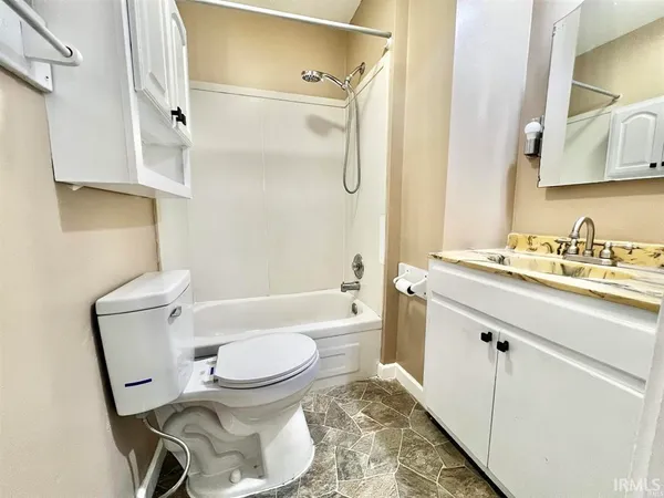 $95,000 | 1926 West Indiana Street, Evansville, IN 47712