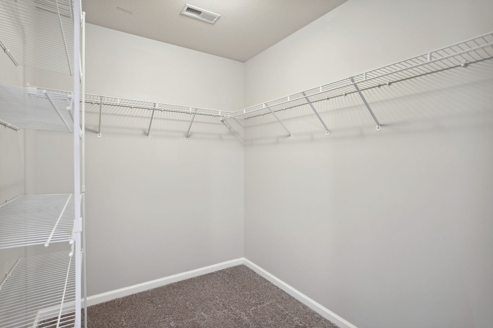 1105 Prestwick Point Champaign, IL 61822 - Photo 27 of 52 Gallery Image 27