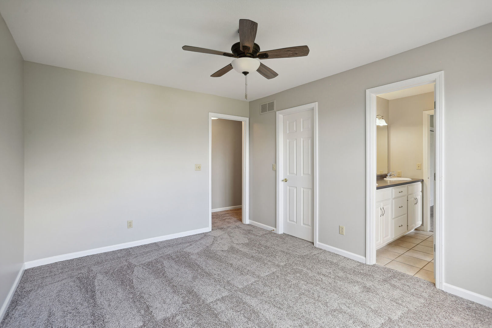 1105 Prestwick Point Champaign, IL 61822 - Photo 31 of 52 Gallery Image 31