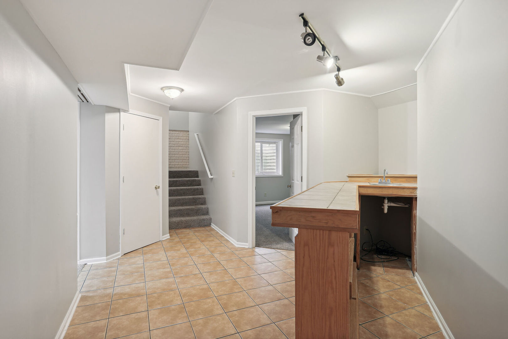 1105 Prestwick Point Champaign, IL 61822 - Photo 37 of 52 Gallery Image 37