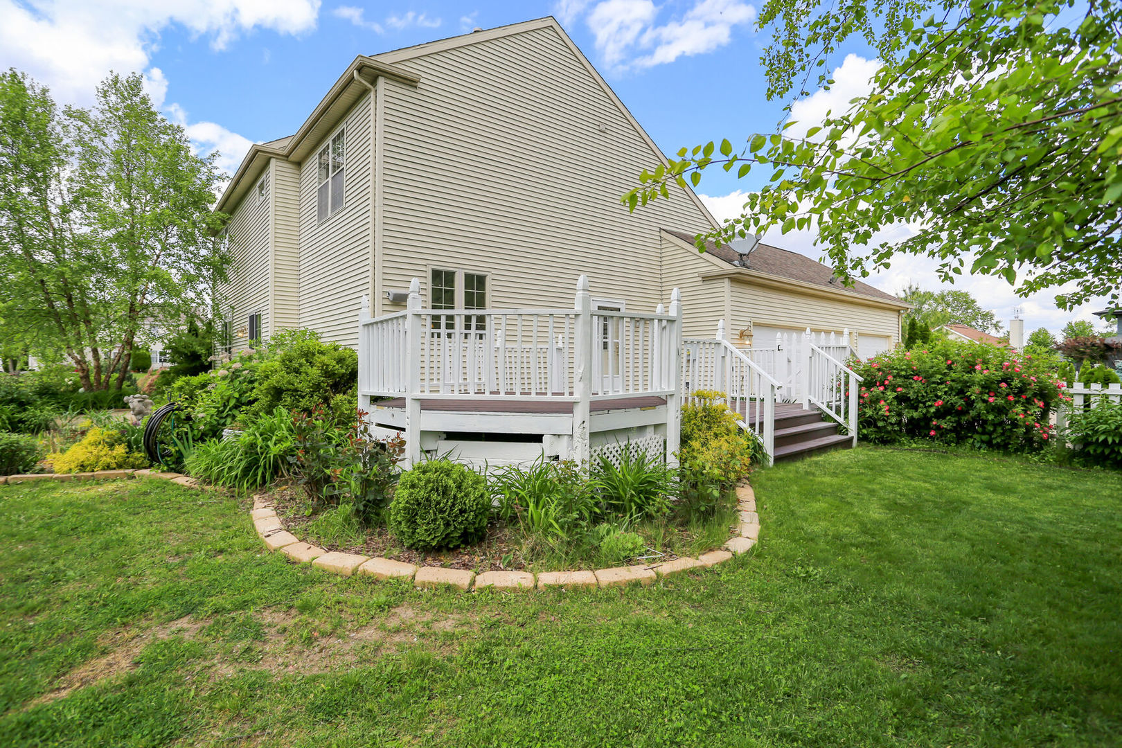 1105 Prestwick Point Champaign, IL 61822 - Photo 47 of 52 Gallery Image 47