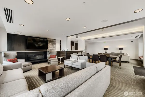 $525,000 | 2607 Western Avenue, Unit 355, Seattle, WA 98121