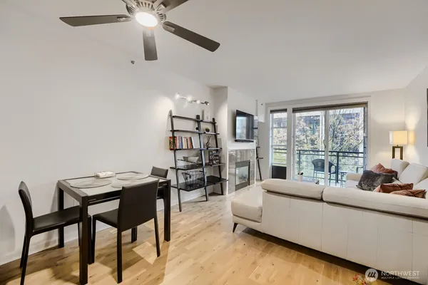 $525,000 | 2607 Western Avenue, Unit 355, Seattle, WA 98121