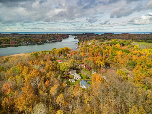 $139,900 | 7639 Cardinal Road, Wolcott, NY 14590