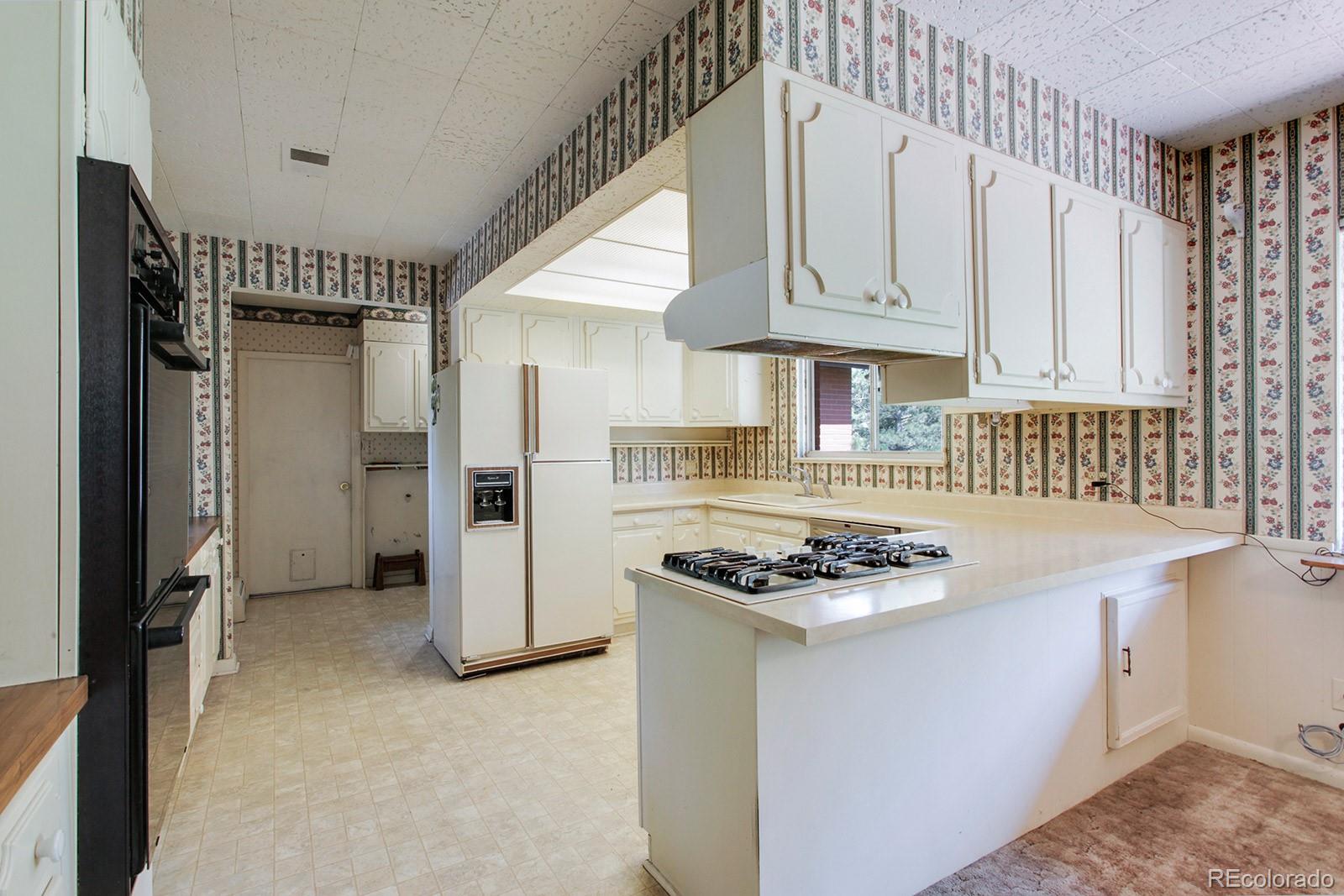 14550 Foothill Road Golden, CO 80401 - Photo 6 of 26 Gallery Image 6