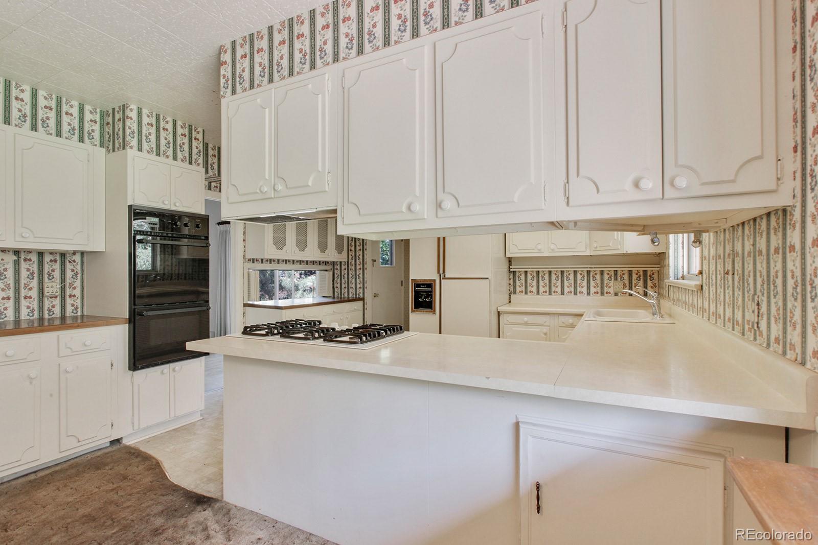 14550 Foothill Road Golden, CO 80401 - Photo 9 of 26 Gallery Image 9