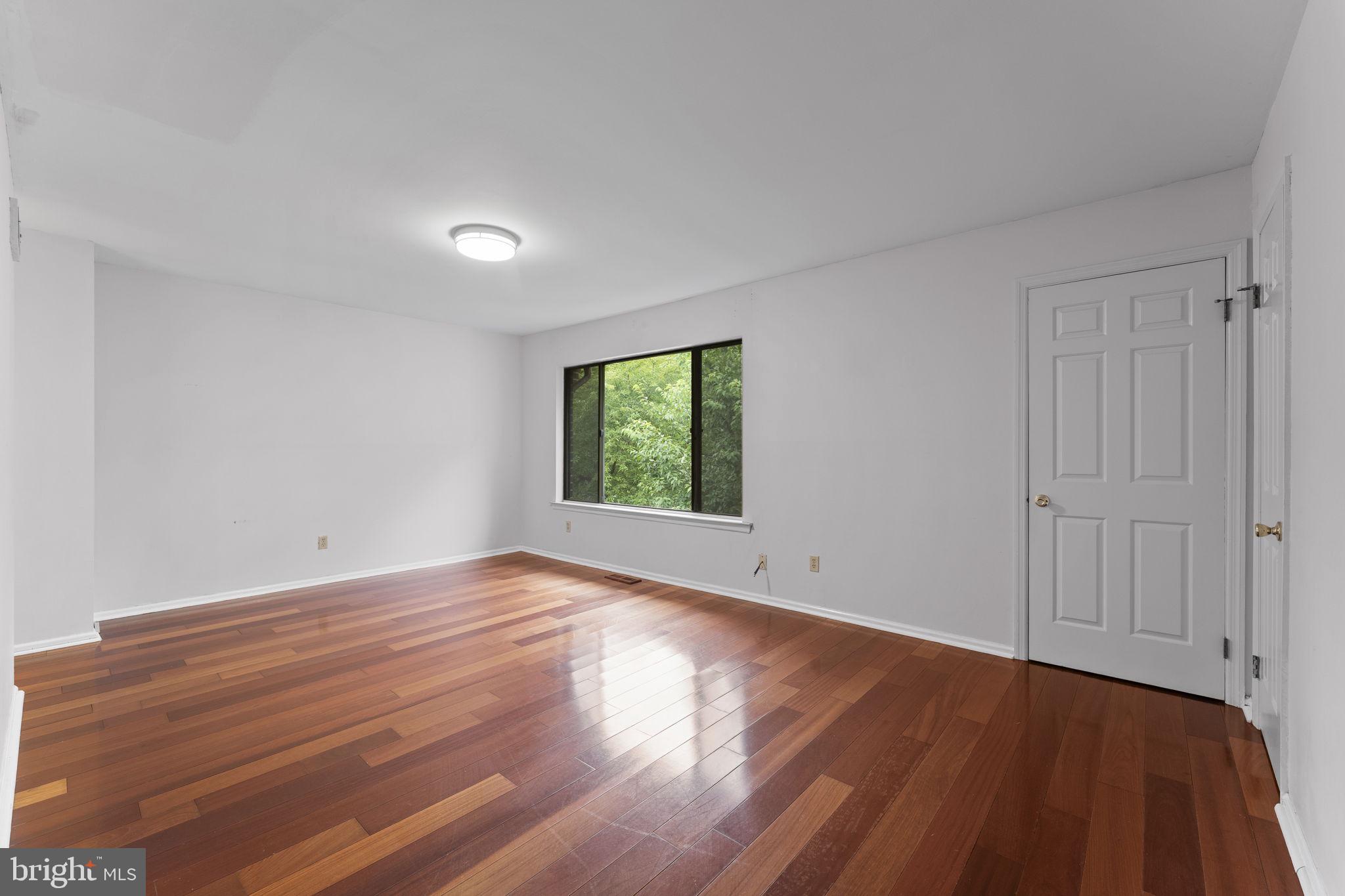 10 Elan Lane Chesterbrook, PA 19087 - Photo 21 of 39 Primary Bedroom Suite