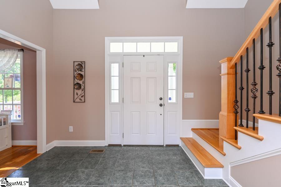 660 Aiken Road Woodruff, SC 29388 - Photo 4 of 34