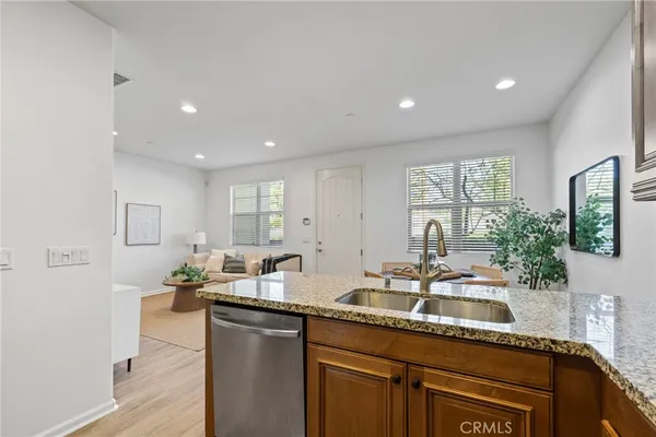 $672,000 | 922 East Baseline Road, Claremont, CA 91711