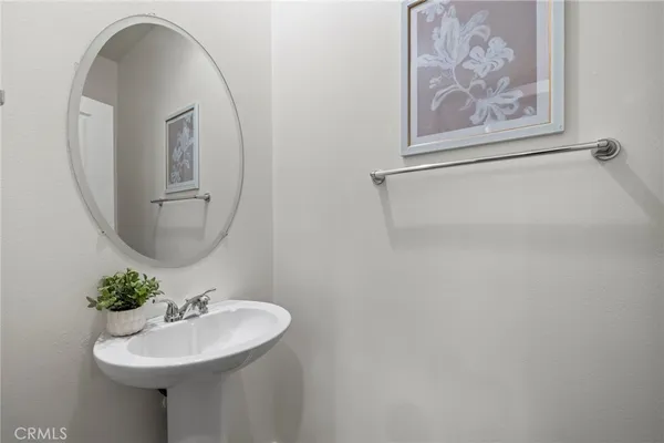 $672,000 | 922 East Baseline Road, Claremont, CA 91711