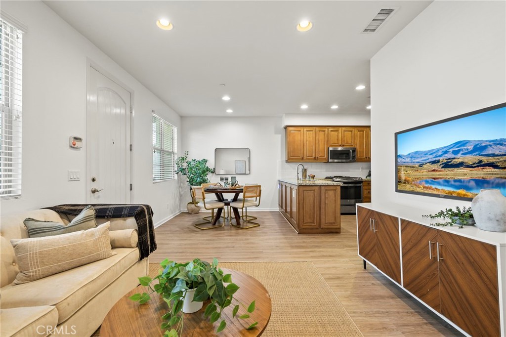 922 East Baseline Road Claremont, CA 91711 - Photo 9 of 35