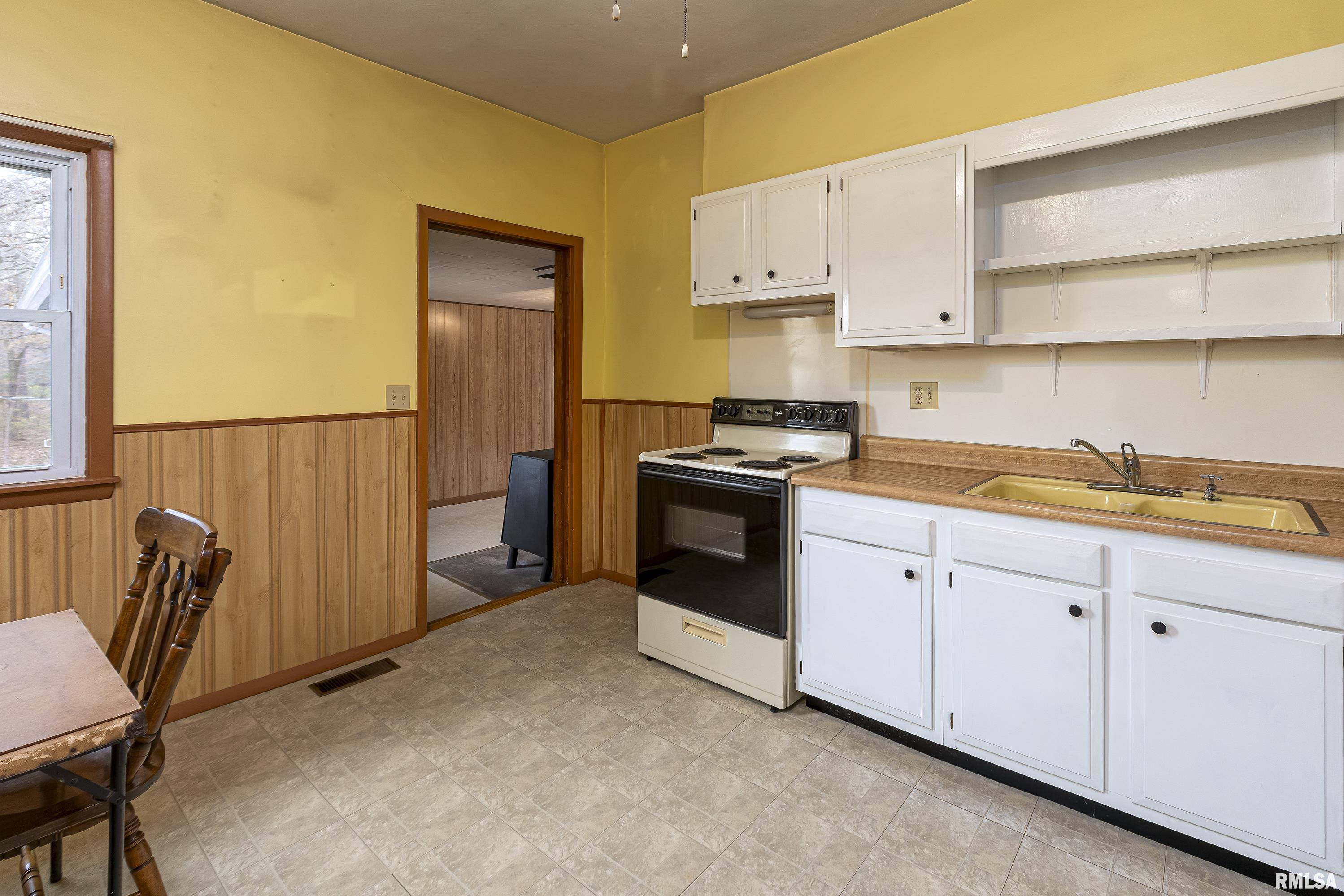8750 East Casey Pike Road Mount Vernon, IL 62864 - Photo 9 of 32
