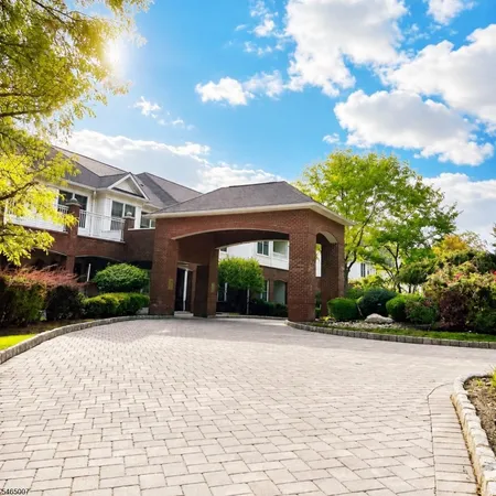 $675,000 | 80 Ridgewood Road, Unit 107, Washington Township, NJ 07676