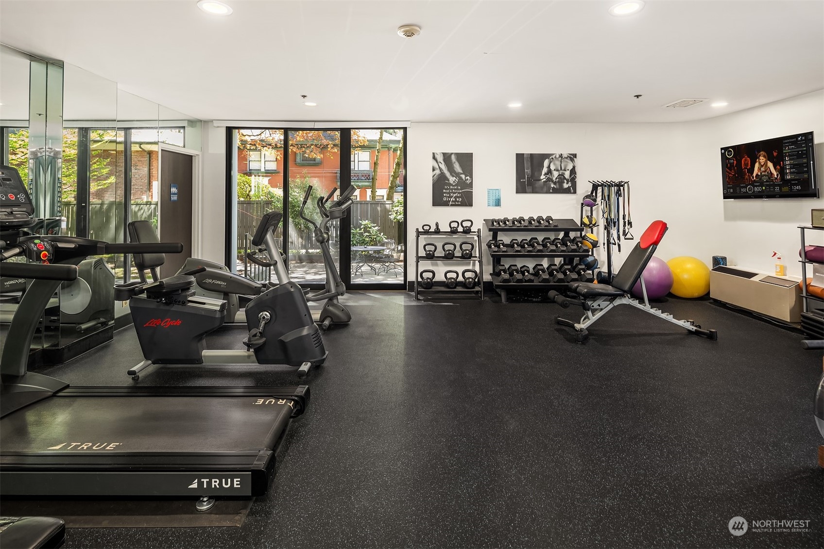 1120 Spring Street, Unit 1001 Seattle, WA 98104 - Photo 24 of 31 Gallery Image 24