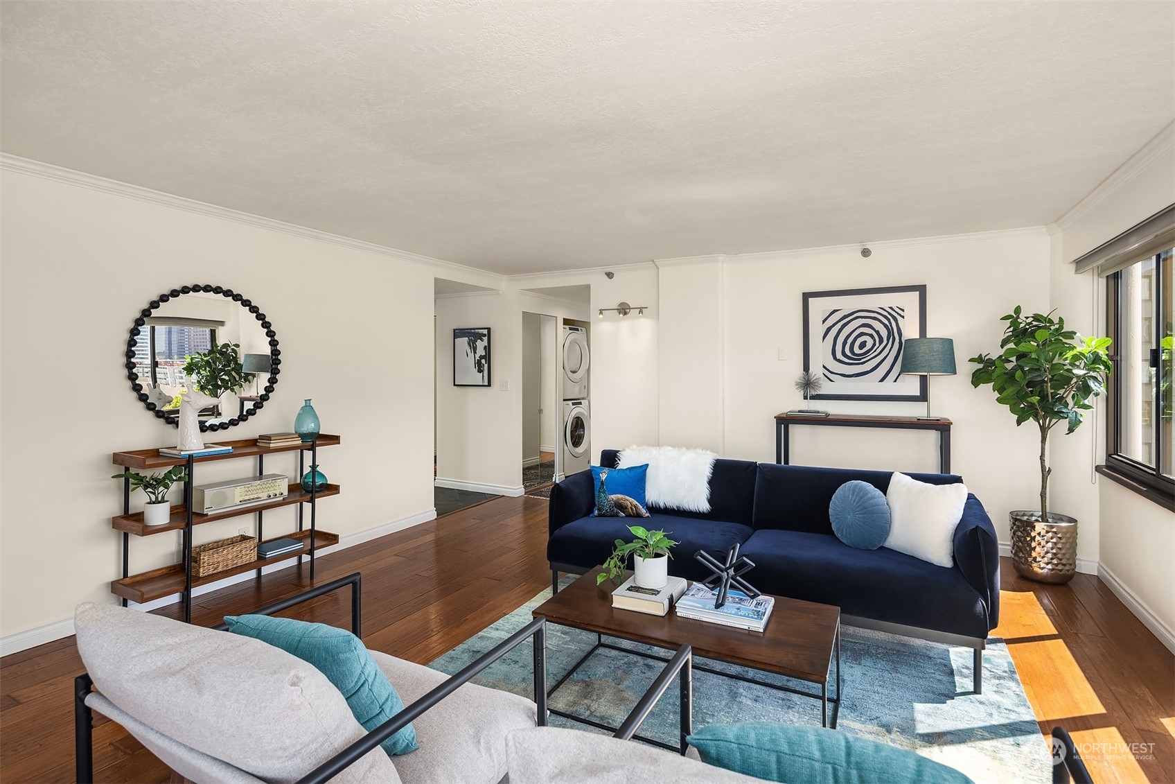 1120 Spring Street, Unit 1001 Seattle, WA 98104 - Photo 9 of 31 Gallery Image 9