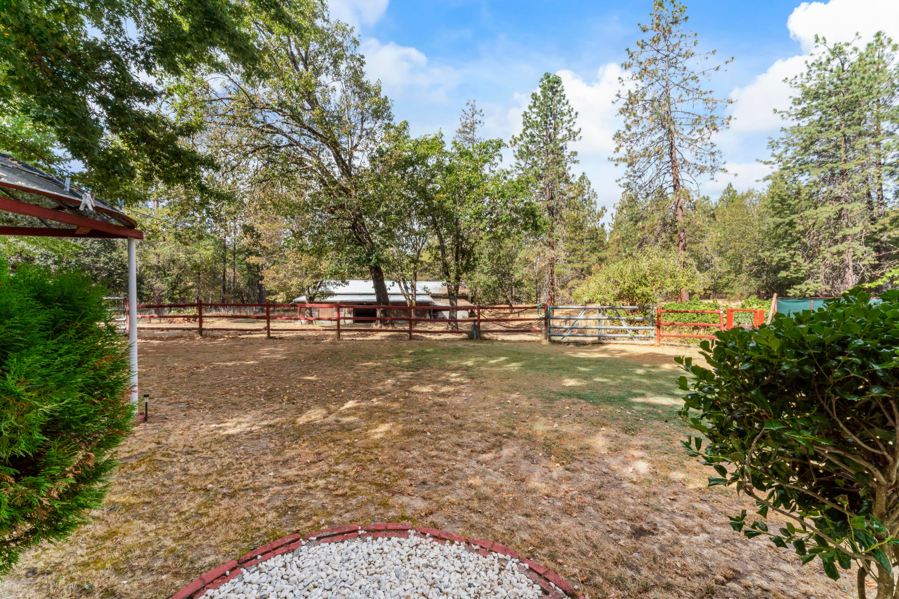 5370 New Hope Road Grants Pass, OR 97527 - Photo 53 of 63 55