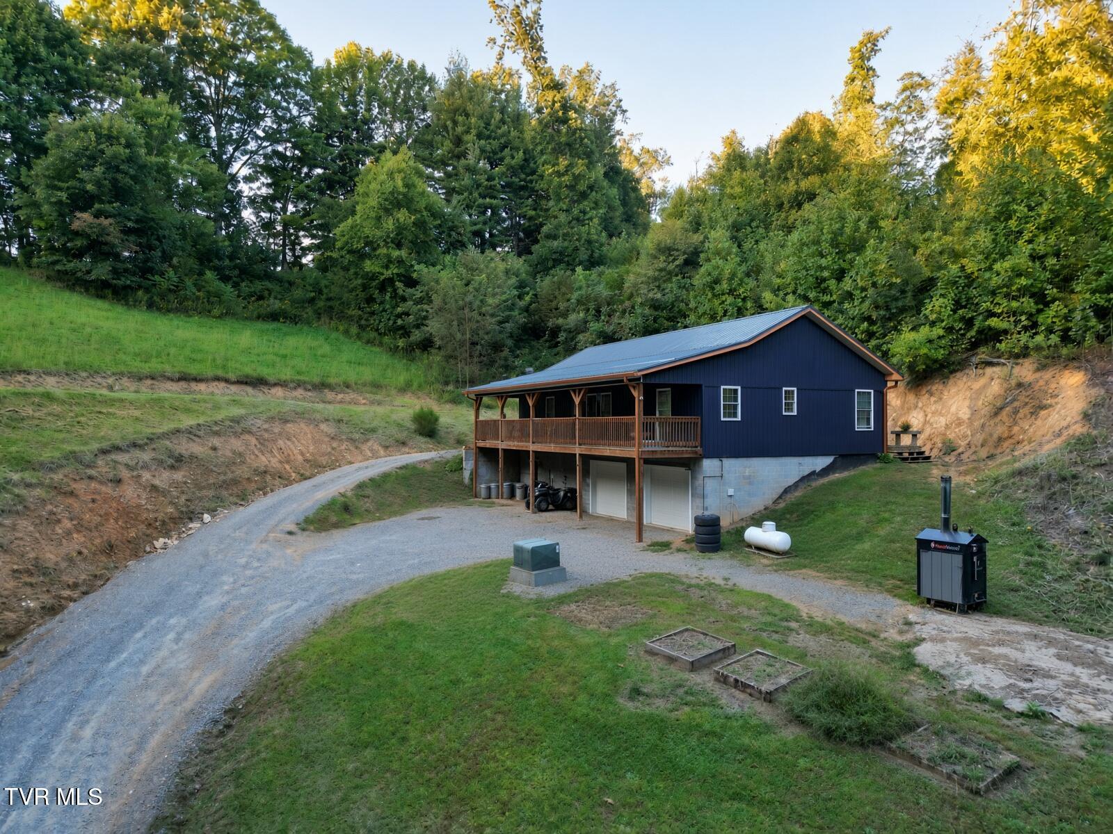 433 Michael Road Trade, TN 37691 - Photo 3 of 32 01 - Front Exterior