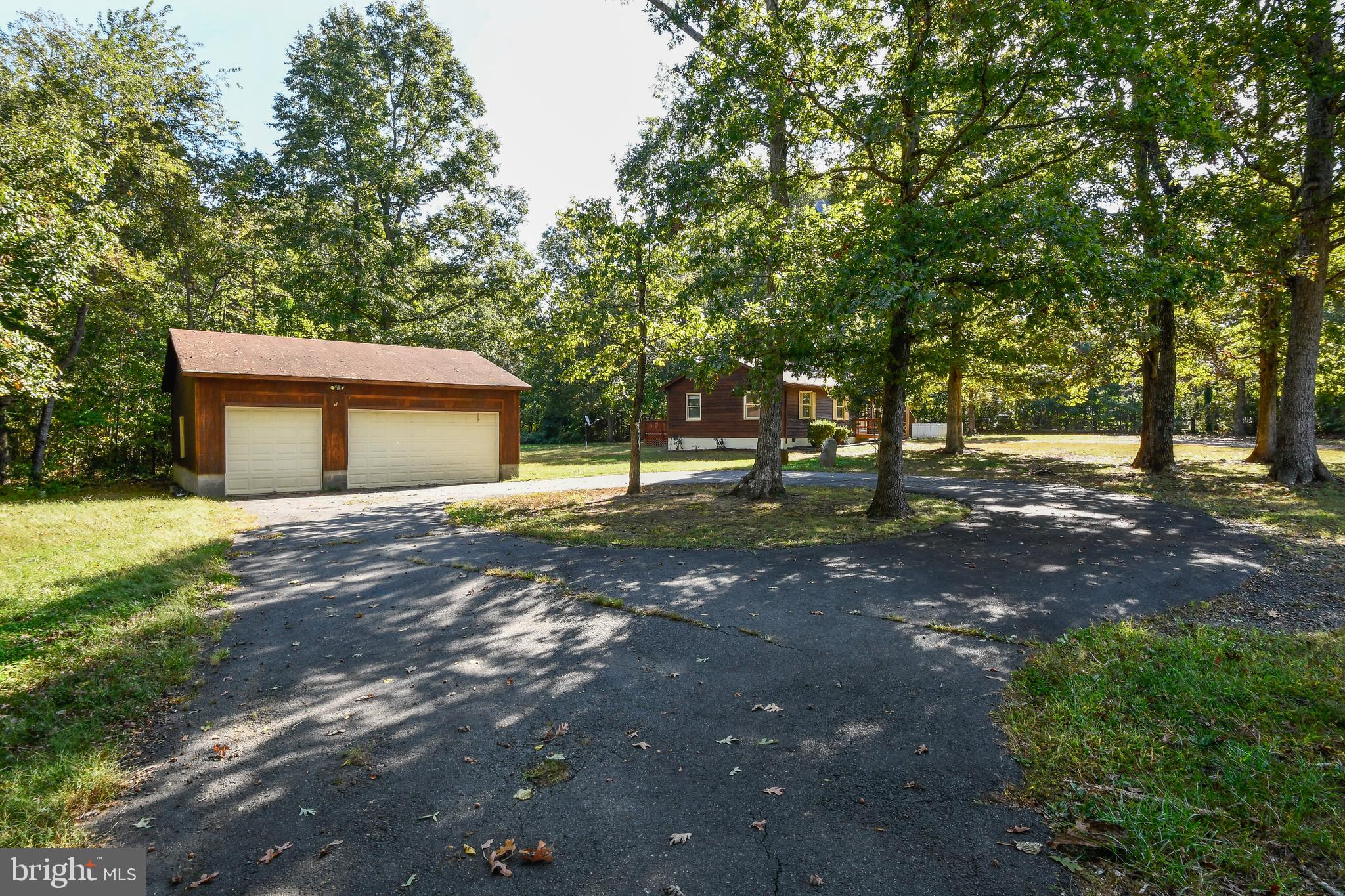 14319 Snake Castle Road Sumerduck, VA 22742 - Photo 29 of 32 Garage view from the street