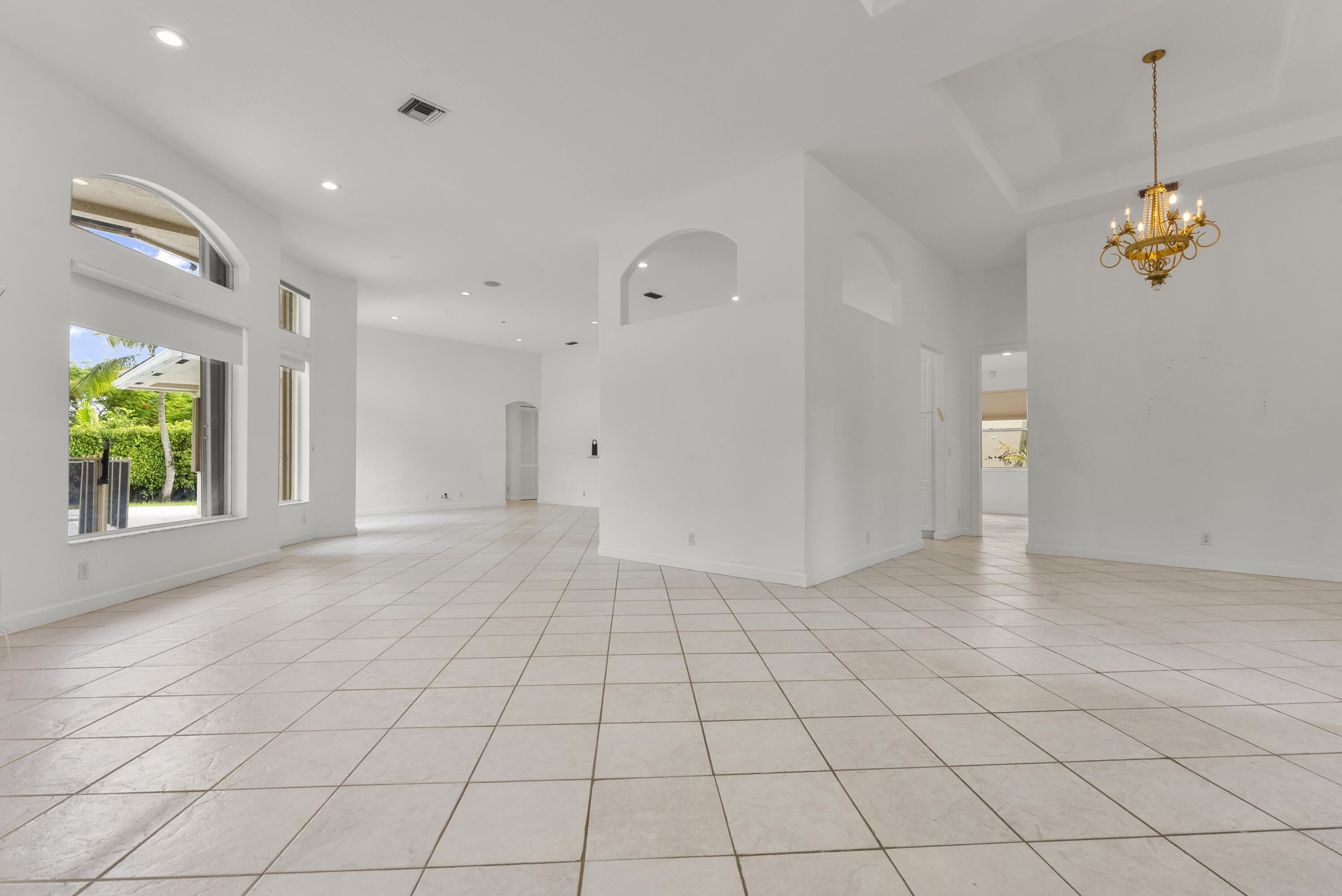 9641 Parkview Avenue Boca Raton, FL 33428 - Photo 11 of 17 Living Room - Family room
