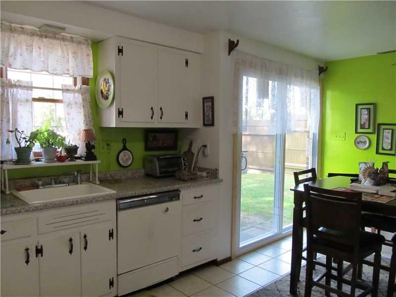 1201 Renton Road Plum, PA 15239 - Photo 3 of 22 Kitchen. Quaint country kitchen!