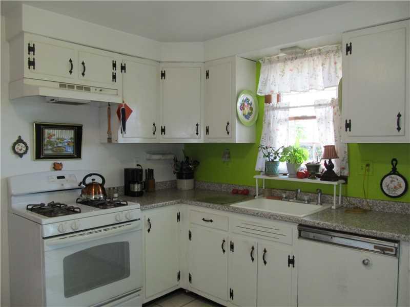 1201 Renton Road Plum, PA 15239 - Photo 4 of 22 Kitchen.