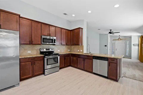 $1,825 | 631 Pinnacle Drive, Georgetown, TX 78626