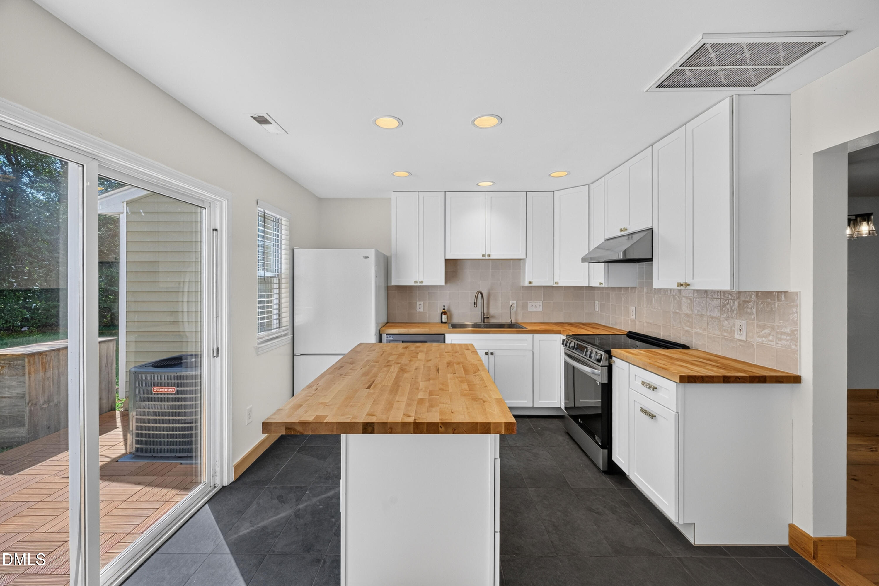 3645 Bison Hill Lane Raleigh, NC 27604 - Photo 15 of 46 DSC_4087