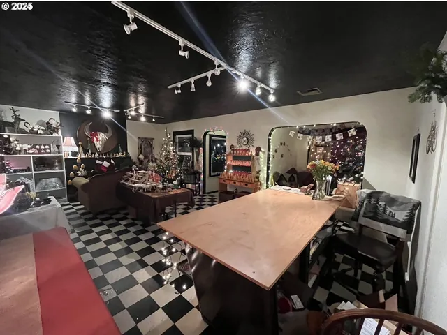 $615,000 | 1030 West 5th Avenue, Eugene, OR 97402