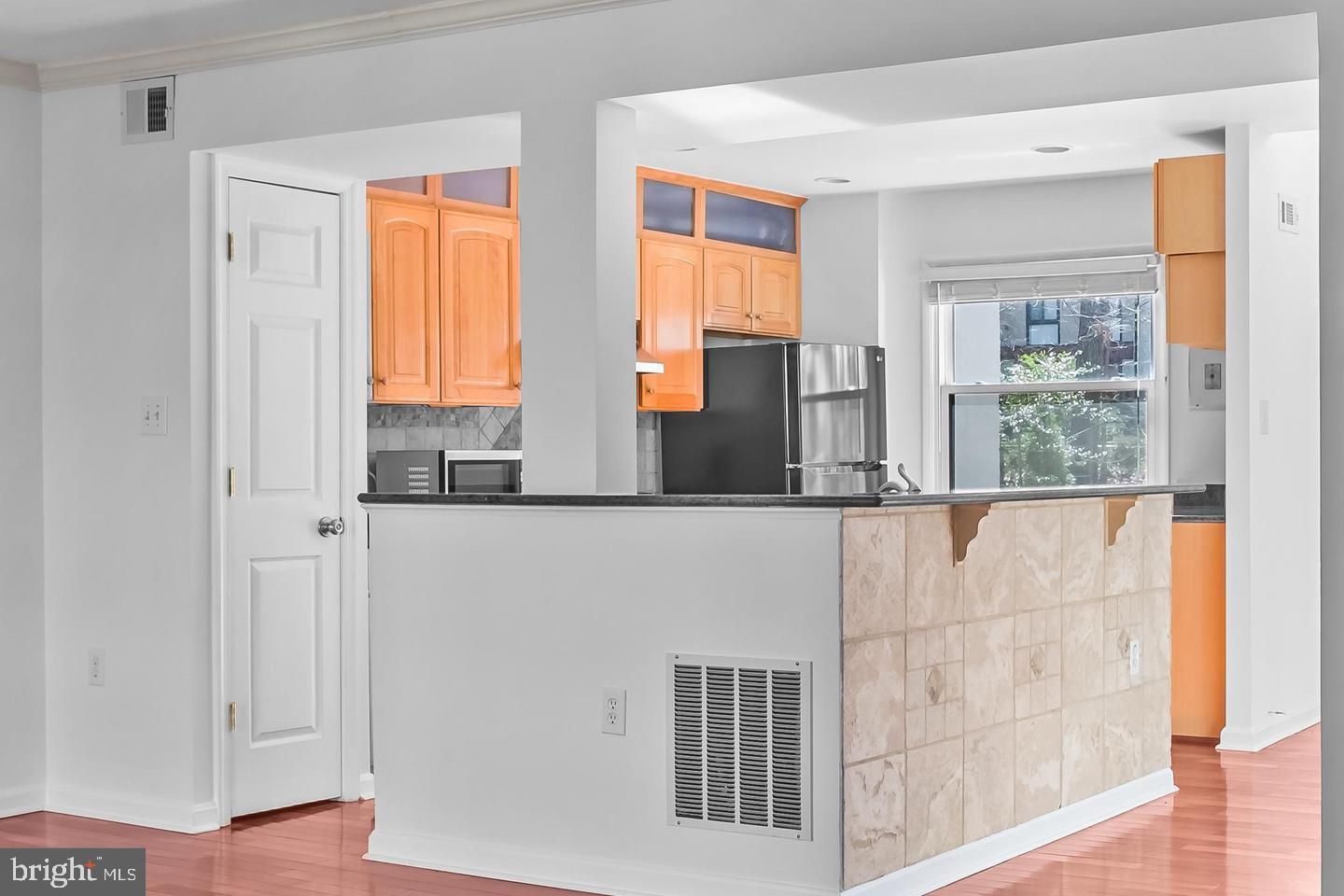 2394 Cloudcroft Square Reston, VA 20191 - Photo 10 of 31