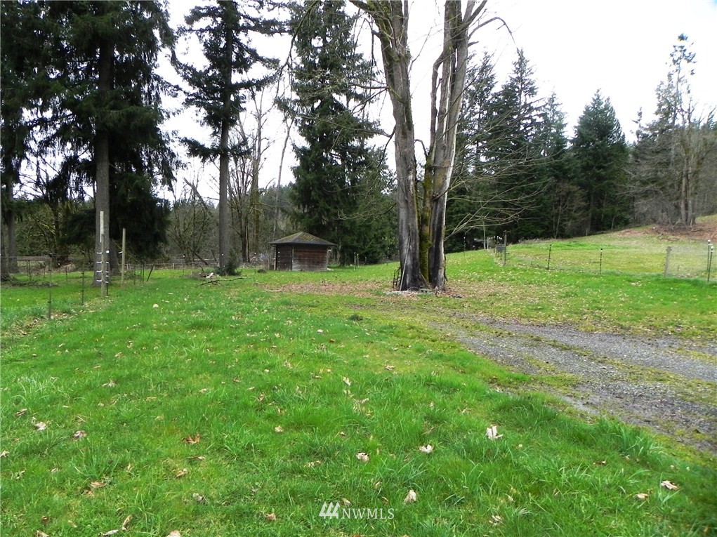 21926 Southeast May Valley Road Issaquah, WA 98027 - Photo 12 of 14 Gallery Image 12