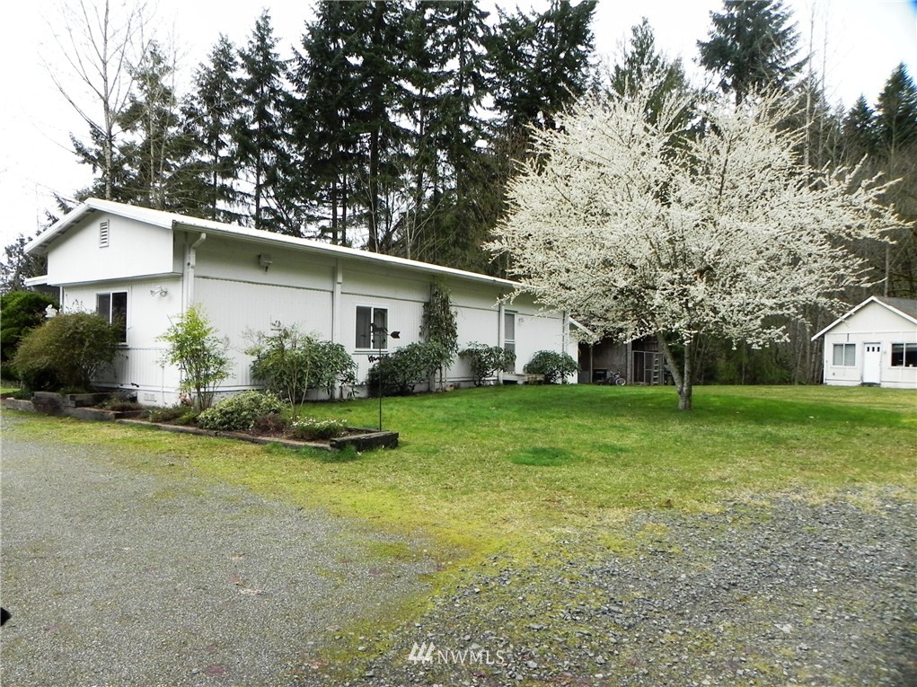 21926 Southeast May Valley Road Issaquah, WA 98027 - Photo 3 of 14 Gallery Image 3