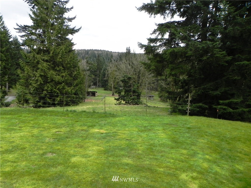 21926 Southeast May Valley Road Issaquah, WA 98027 - Photo 7 of 14 Gallery Image 7