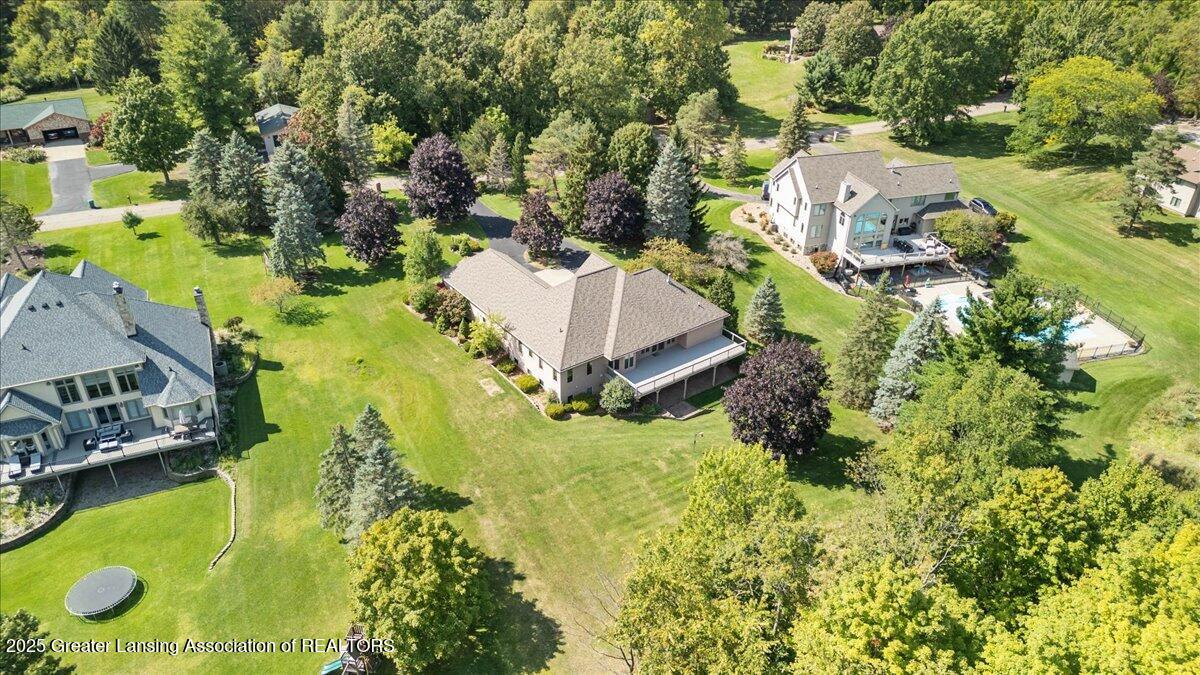3522 Josette Lane Lansing, MI 48906 - Photo 51 of 56 08-Media Jett-44