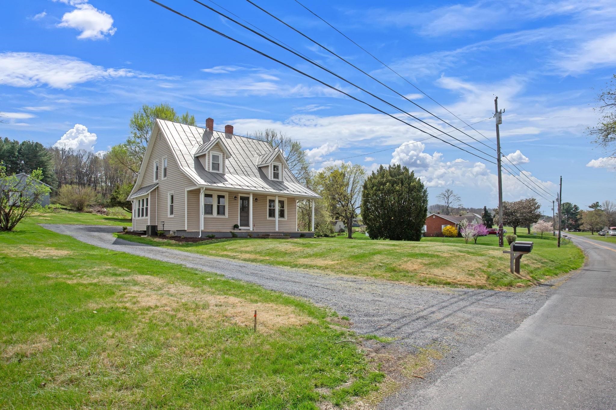 12204 Daphna Road Broadway, VA 22815 - Photo 2 of 31