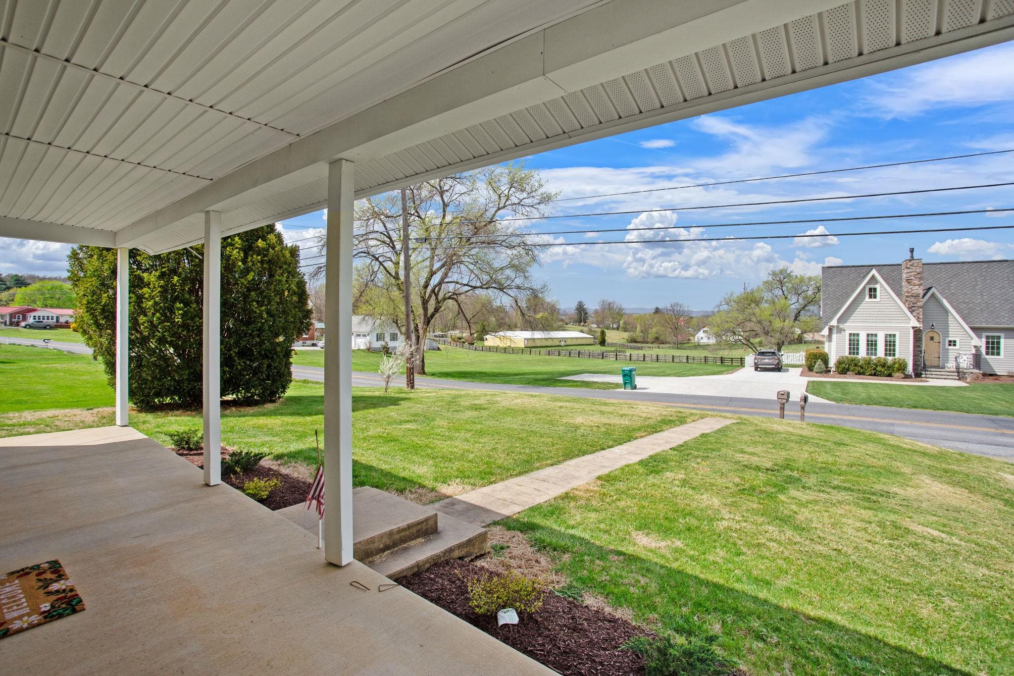12204 Daphna Road Broadway, VA 22815 - Photo 4 of 31