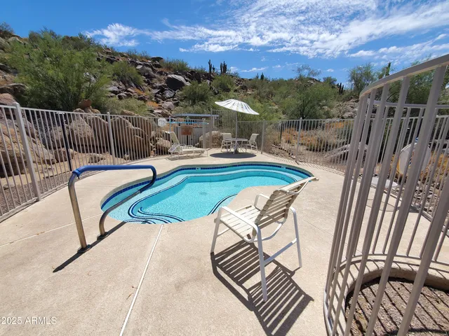 a view of a tennis court